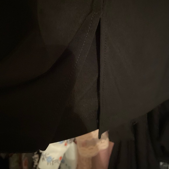 🖤𝒃𝒍𝒂𝒄𝒌 𝒎𝒂𝒙𝒊 𝒔𝒌𝒊𝒓𝒕🖤 - Picture 3 of 4